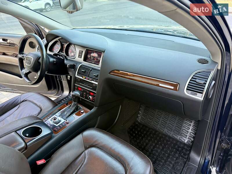 Внедорожник / Кроссовер Audi Q7 2012 в Одессе