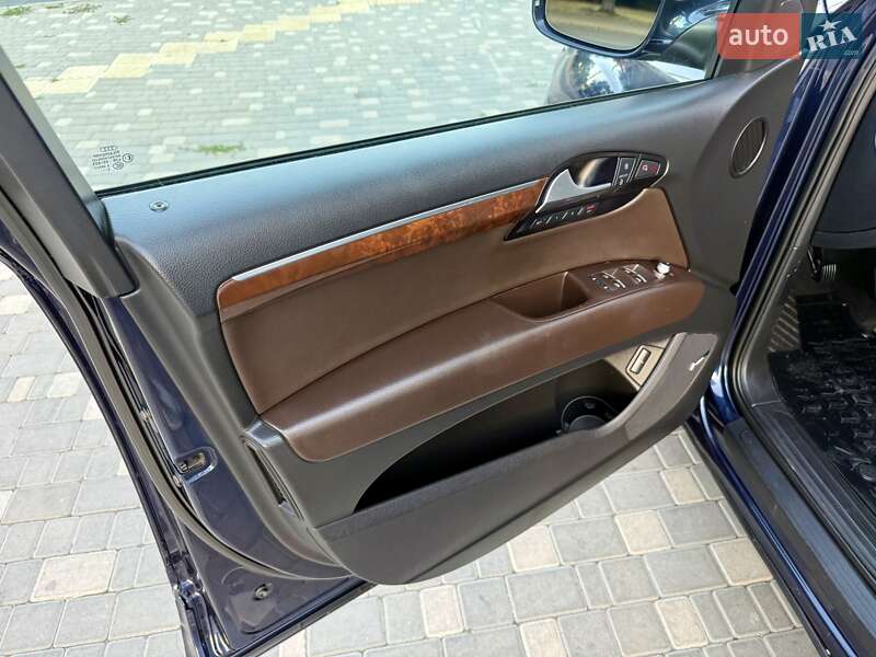 Внедорожник / Кроссовер Audi Q7 2012 в Одессе