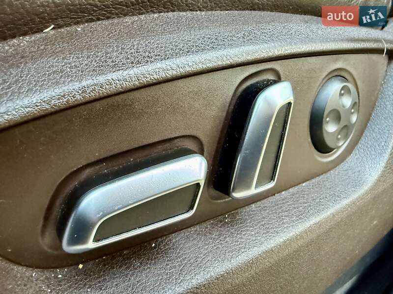 Внедорожник / Кроссовер Audi Q7 2012 в Одессе