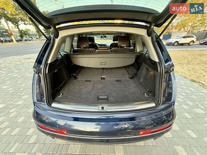 Внедорожник / Кроссовер Audi Q7 2012 в Одессе