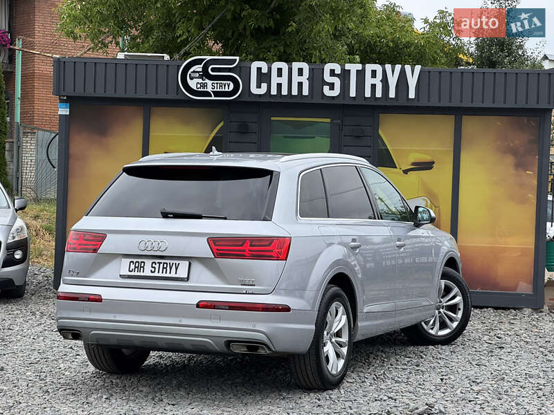 Внедорожник / Кроссовер Audi Q7 2017 в Стрые