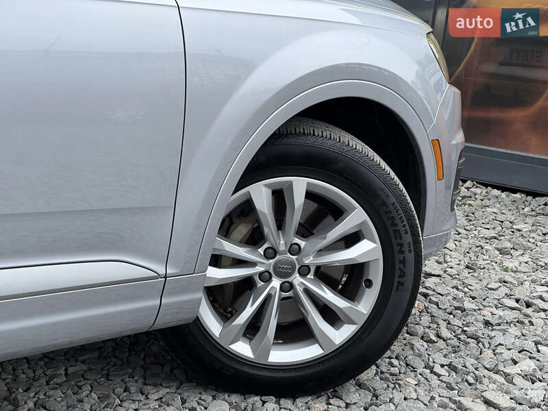 Внедорожник / Кроссовер Audi Q7 2017 в Стрые