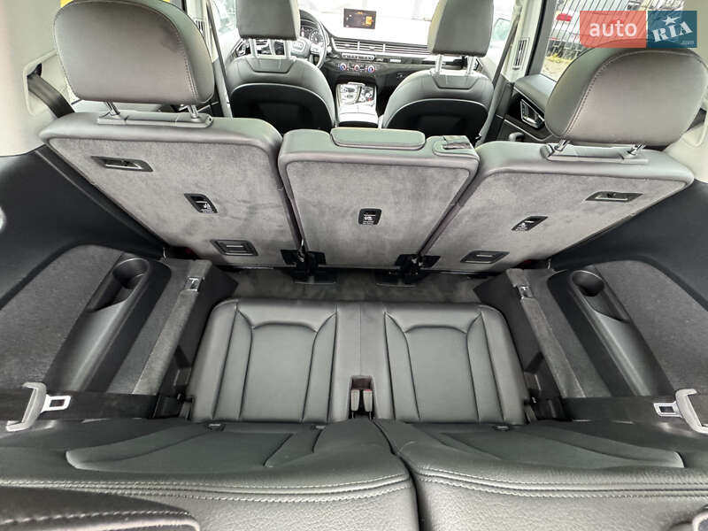 Внедорожник / Кроссовер Audi Q7 2017 в Стрые
