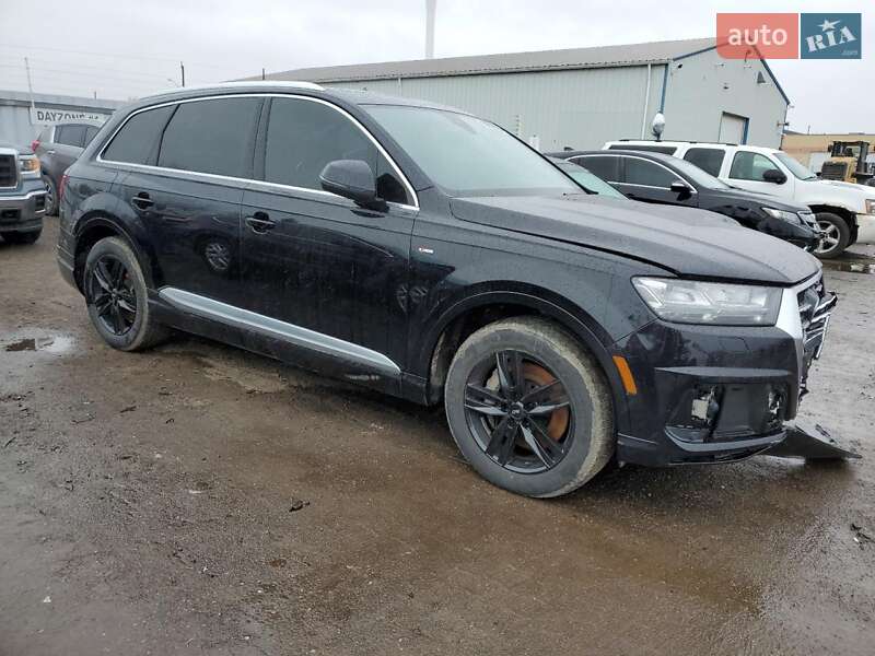 Позашляховик / Кросовер Audi Q7 2018 в Львові