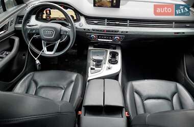 Внедорожник / Кроссовер Audi Q7 2018 в 