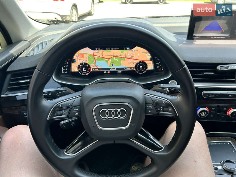 Позашляховик / Кросовер Audi Q7 2015 в Рівному