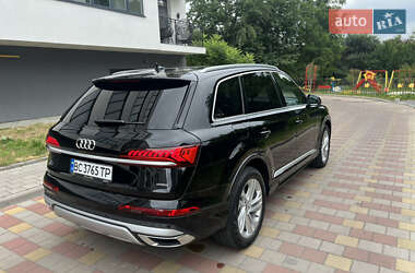 Внедорожник / Кроссовер Audi Q7 2019 в 