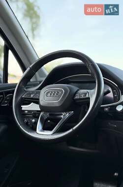 Внедорожник / Кроссовер Audi Q7 2018 в 
