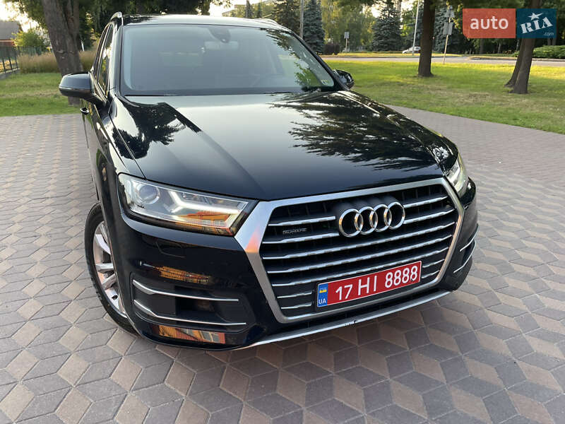 Внедорожник / Кроссовер Audi Q7 2016 в Лубнах