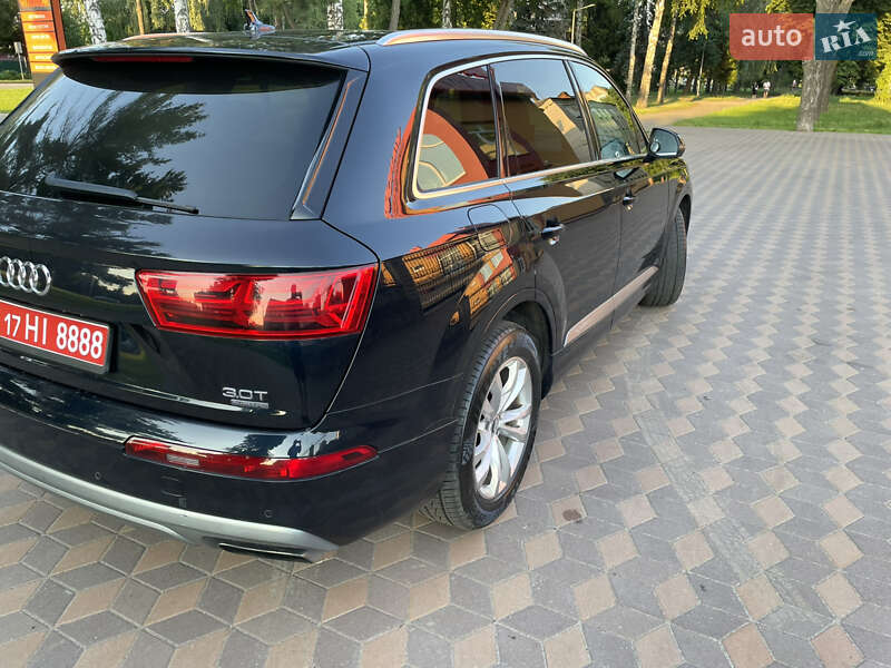 Внедорожник / Кроссовер Audi Q7 2016 в Лубнах