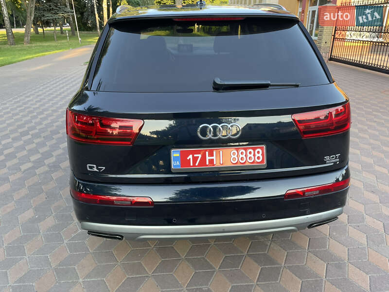 Внедорожник / Кроссовер Audi Q7 2016 в Лубнах