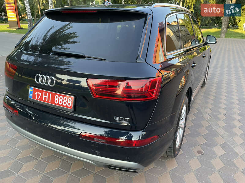 Внедорожник / Кроссовер Audi Q7 2016 в Лубнах