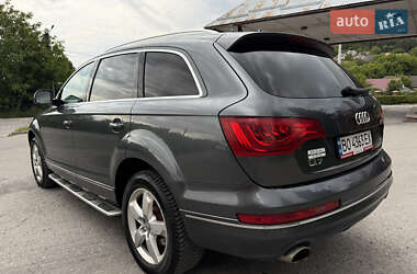 Позашляховик / Кросовер Audi Q7 2013 в 