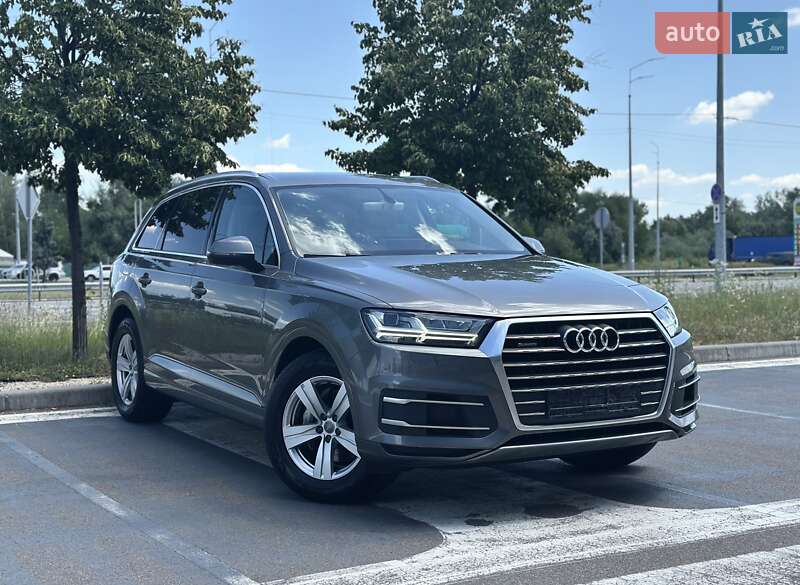 Внедорожник / Кроссовер Audi Q7 2015 в Киеве