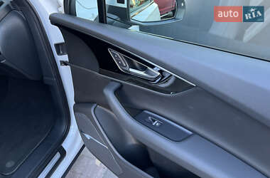 Внедорожник / Кроссовер Audi Q7 2017 в 