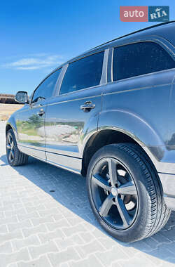 Позашляховик / Кросовер Audi Q7 2014 в 