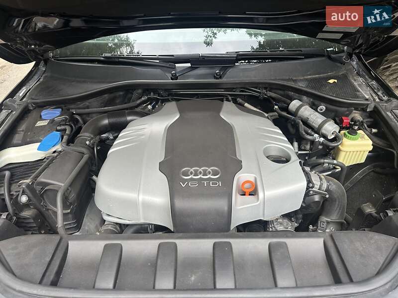 Позашляховик / Кросовер Audi Q7 2013 в Запоріжжі