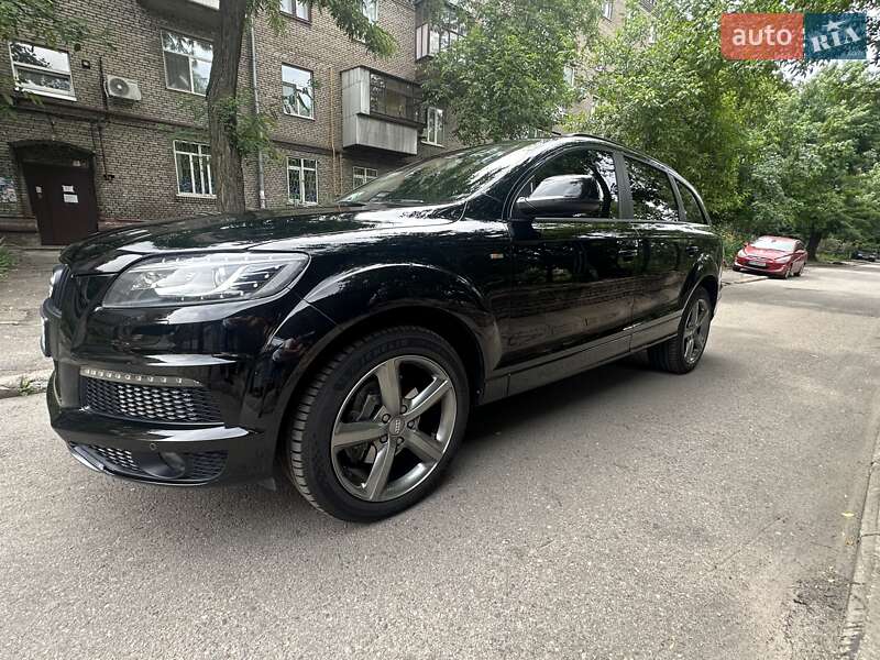 Позашляховик / Кросовер Audi Q7 2013 в Запоріжжі