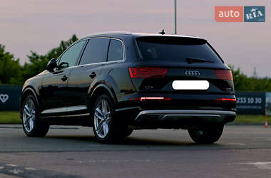 Внедорожник / Кроссовер Audi Q7 2018 в 