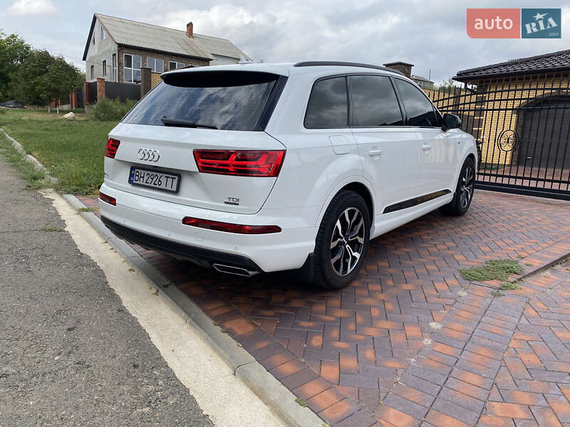 Внедорожник / Кроссовер Audi Q7 2017 в Одессе