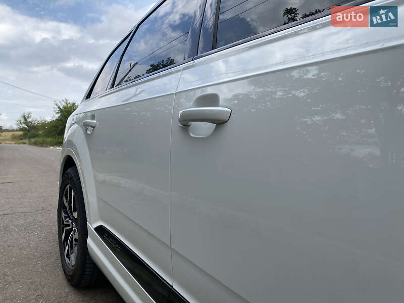 Внедорожник / Кроссовер Audi Q7 2017 в Одессе