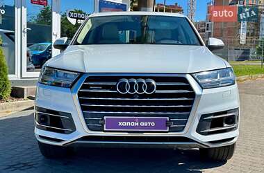 Внедорожник / Кроссовер Audi Q7 2017 в 