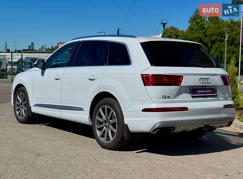 Внедорожник / Кроссовер Audi Q7 2017 в Львове