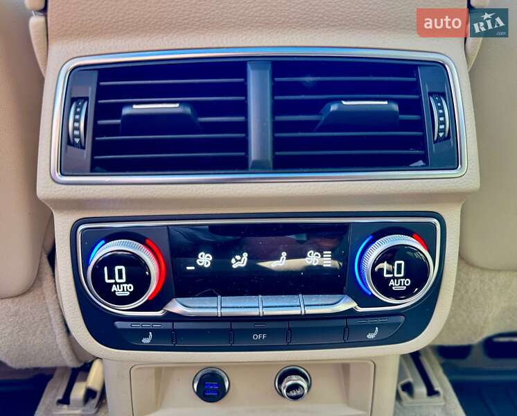 Внедорожник / Кроссовер Audi Q7 2017 в Львове
