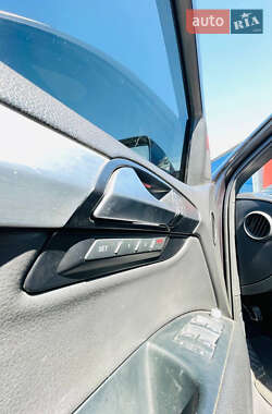 Внедорожник / Кроссовер Audi Q7 2014 в 