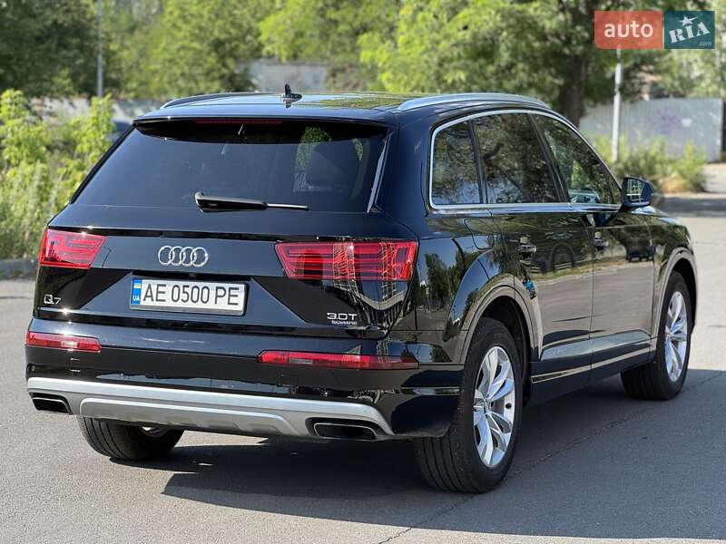 Внедорожник / Кроссовер Audi Q7 2016 в Днепре