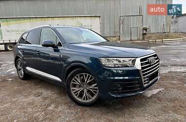 Внедорожник / Кроссовер Audi Q7 2017 в 