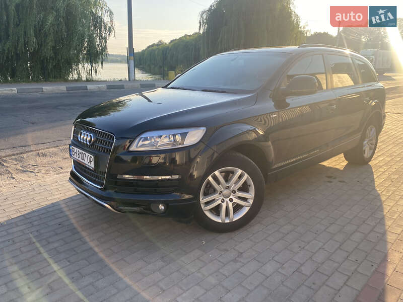 Внедорожник / Кроссовер Audi Q7 2006 в Тростянце