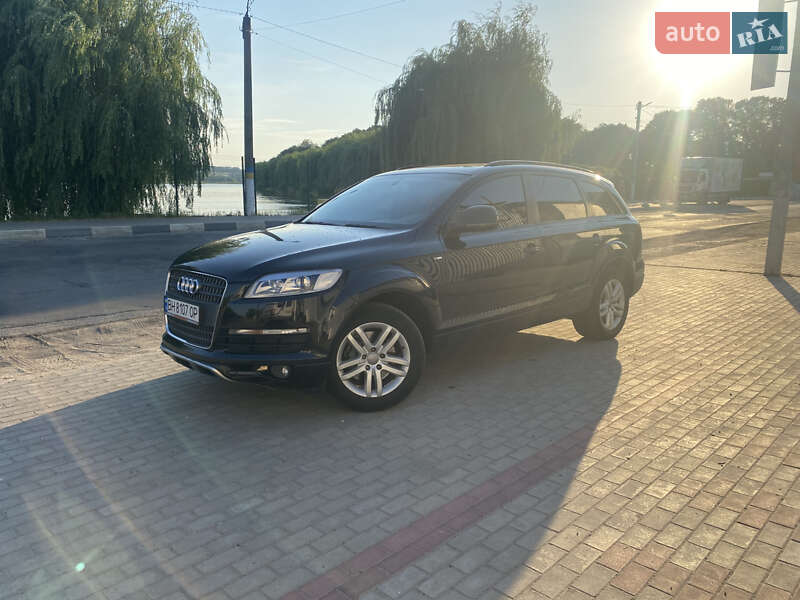 Внедорожник / Кроссовер Audi Q7 2006 в Тростянце