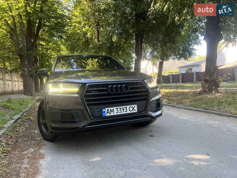 Внедорожник / Кроссовер Audi Q7 2018 в Звягеле