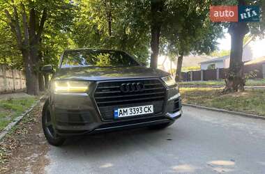 Позашляховик / Кросовер Audi Q7 2018 в 