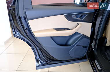 Внедорожник / Кроссовер Audi Q7 2021 в 