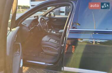 Внедорожник / Кроссовер Audi Q7 2016 в 