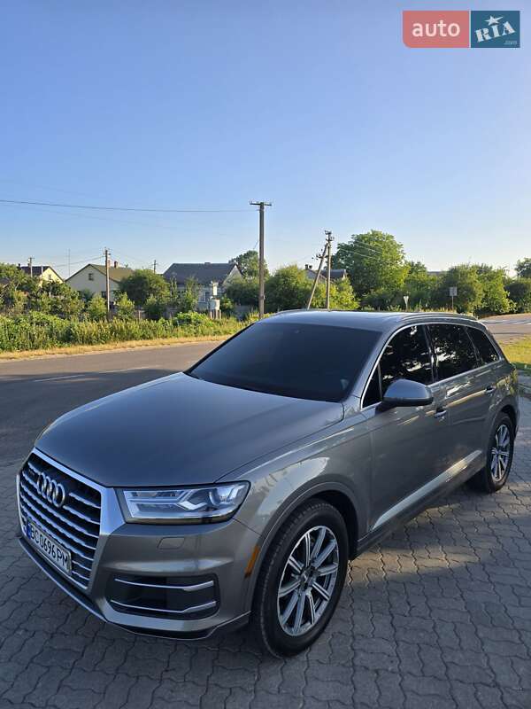 Внедорожник / Кроссовер Audi Q7 2017 в Яворове