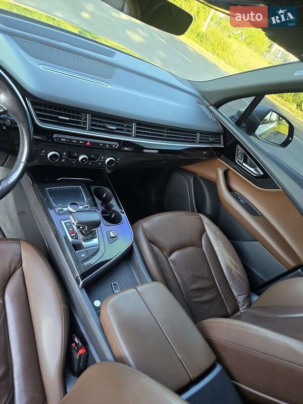 Внедорожник / Кроссовер Audi Q7 2017 в Яворове
