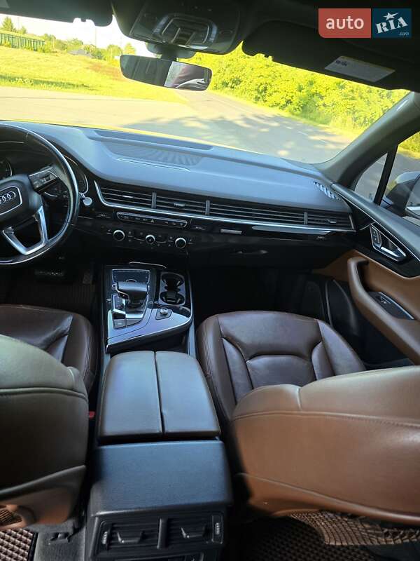 Внедорожник / Кроссовер Audi Q7 2017 в Яворове