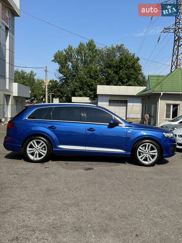 Позашляховик / Кросовер Audi Q7 2016 в Одесі