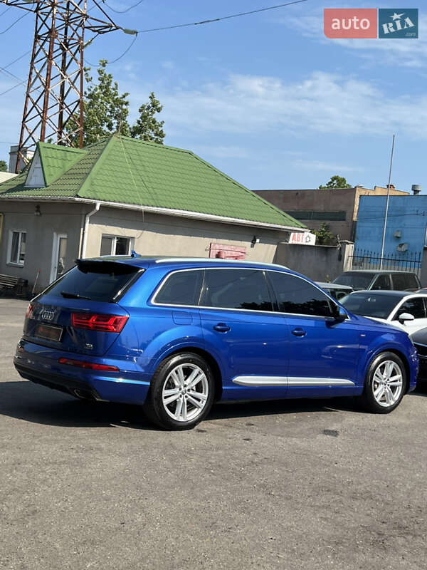 Позашляховик / Кросовер Audi Q7 2016 в Одесі