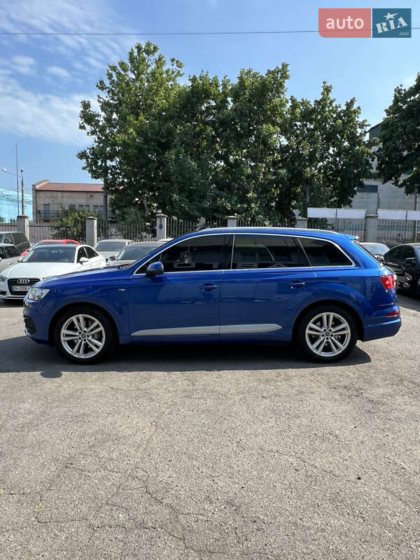 Позашляховик / Кросовер Audi Q7 2016 в Одесі