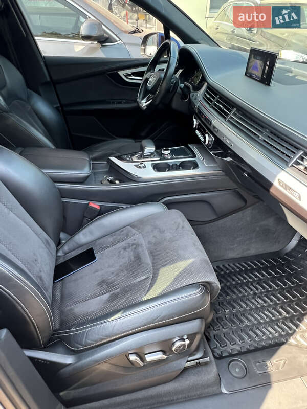 Позашляховик / Кросовер Audi Q7 2016 в Одесі