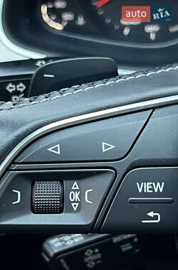 Позашляховик / Кросовер Audi Q7 2016 в 