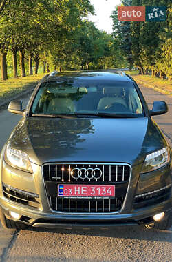 Внедорожник / Кроссовер Audi Q7 2013 в 