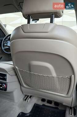 Внедорожник / Кроссовер Audi Q7 2016 в 