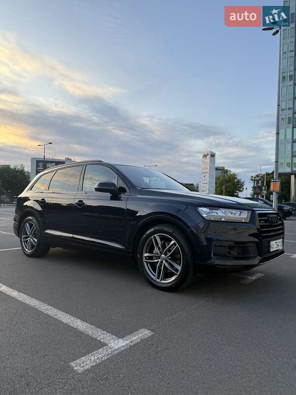 Позашляховик / Кросовер Audi Q7 2016 в Києві