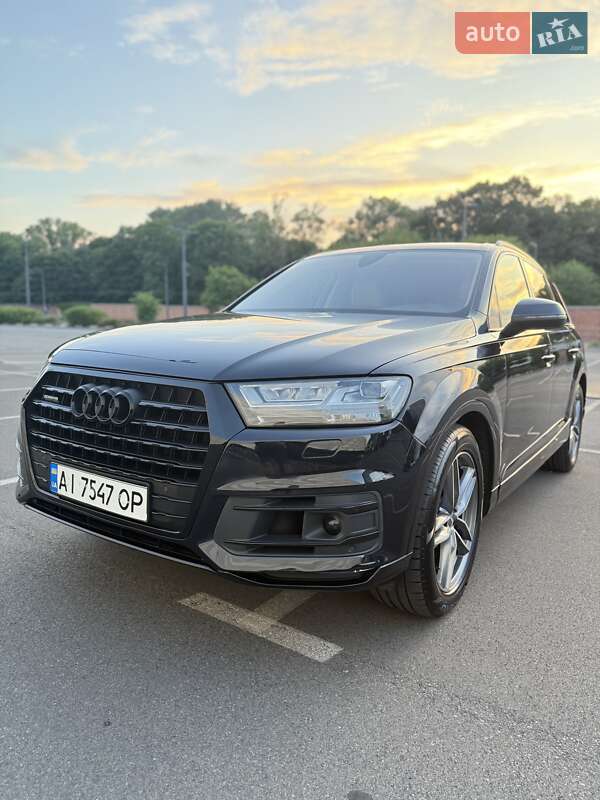 Позашляховик / Кросовер Audi Q7 2016 в Києві