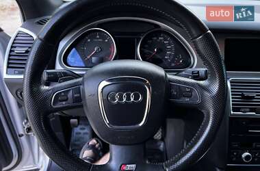 Позашляховик / Кросовер Audi Q7 2010 в 